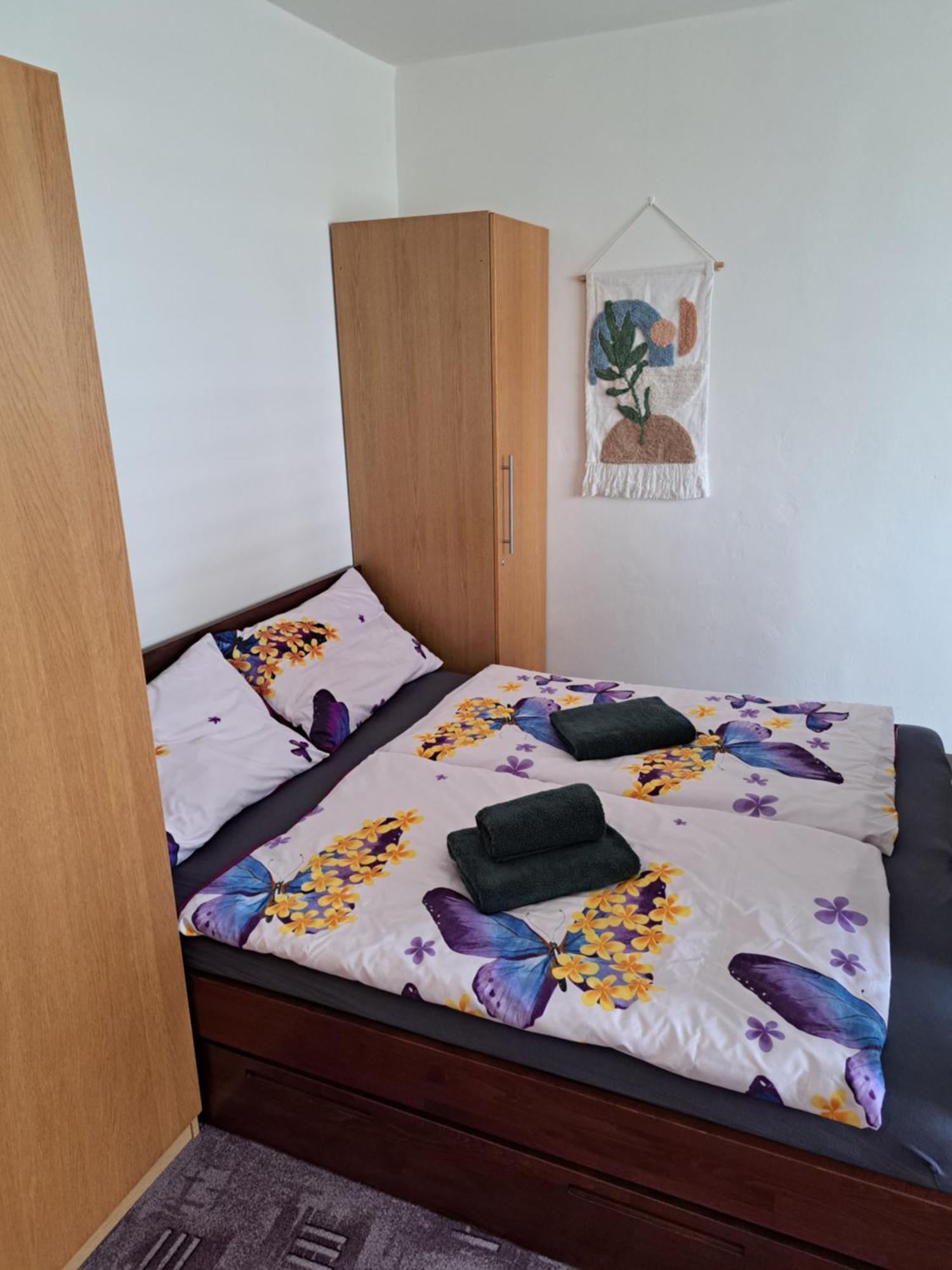 Apartman V Podhuri Krusnych Hor Sokolov Luaran gambar